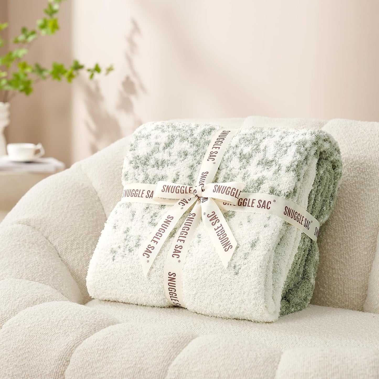 Snuggle Sac Sage Green Throw Blanket for Couch, Reversible Super Soft Warm Blankets Cozy Knit Blanket Fuzzy Plush Lightweight Throws for Sofa, Bed, Picnic, Ombre Sage Green, 50 x 60 inches