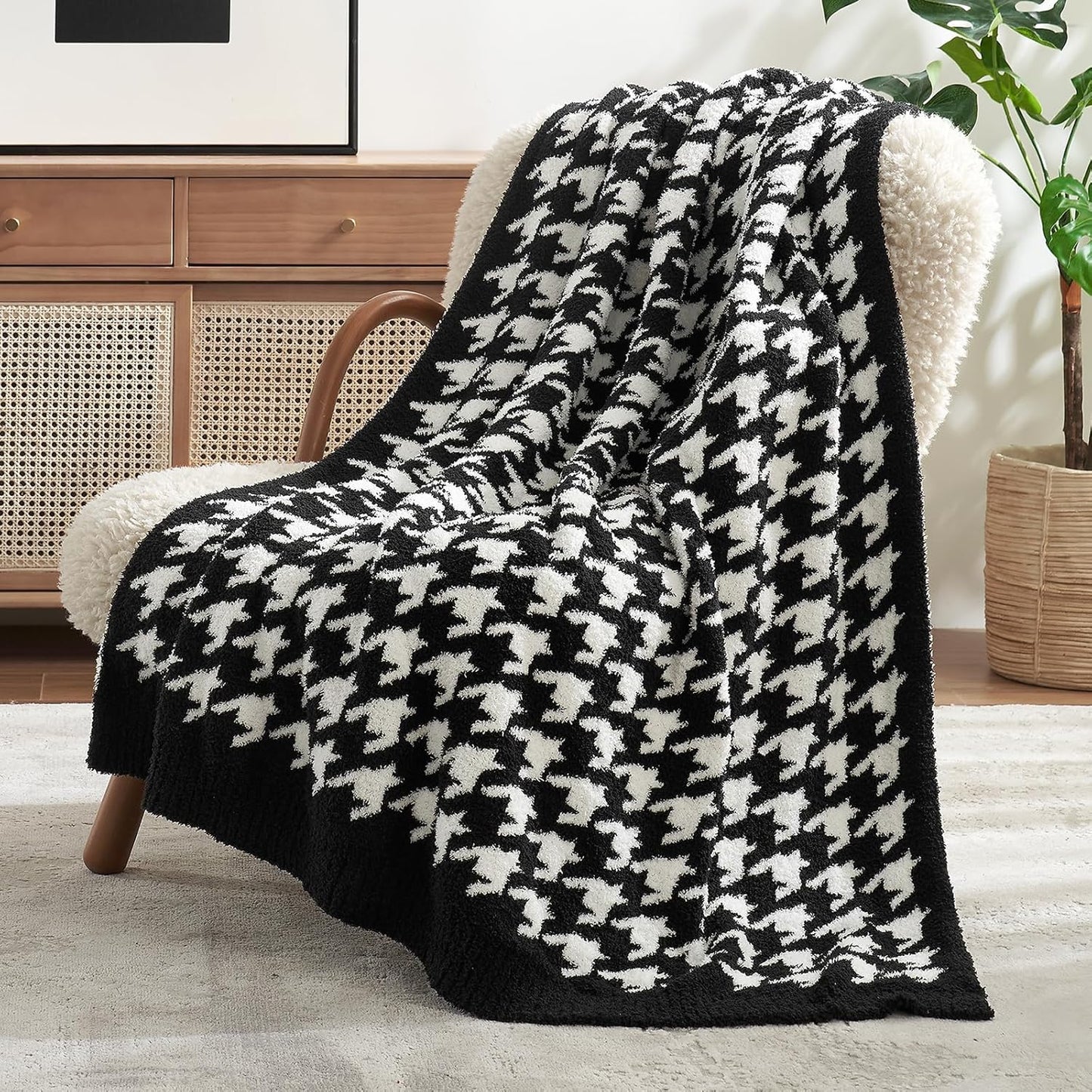 Snuggle Sac Houndstooth Throw Blanket for Couch, Reversible Super Soft Warm Blankets Cozy Knit Fuzzy Plush Lightweight Throws for Sofa, Bed, Camping, Black,50x60 inches